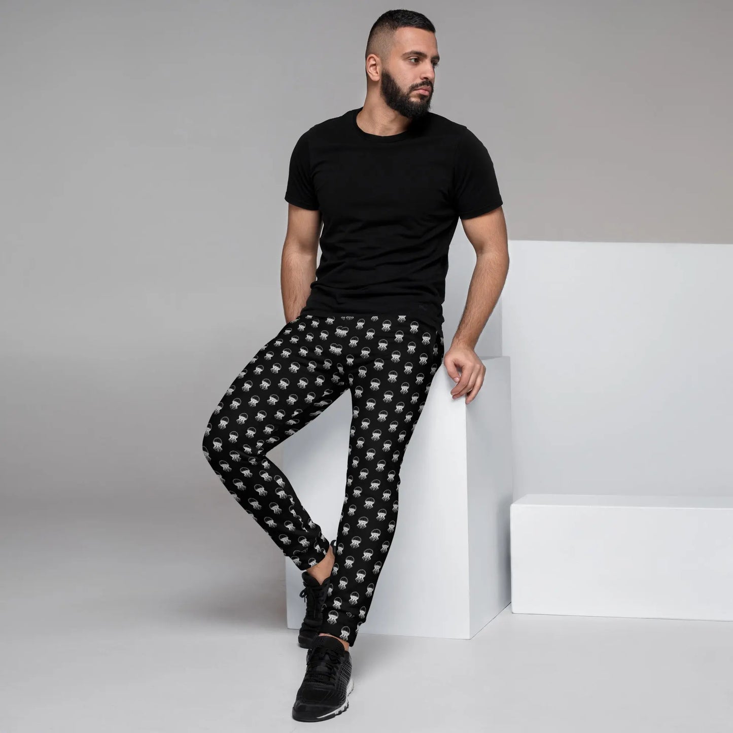 Men’s Comfortable Joggers - Jellyfish Invaders: Relaxed & Stylish